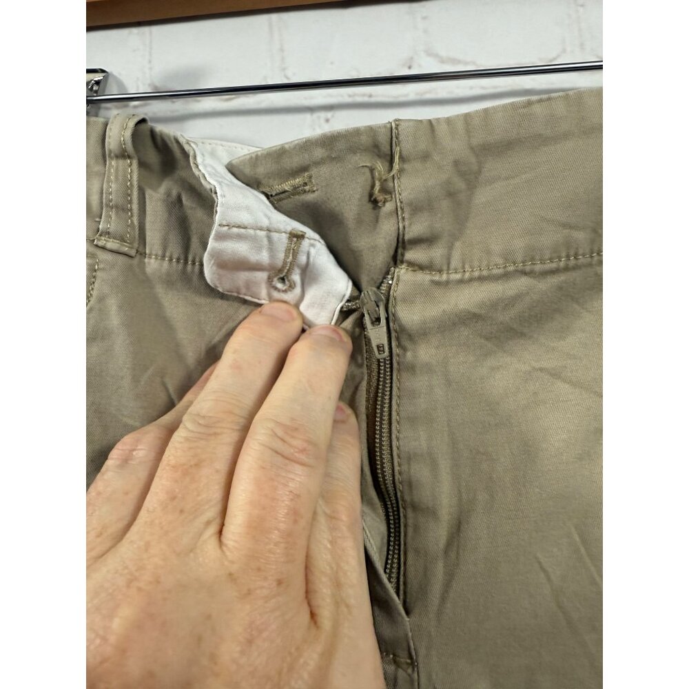 Talbot Shorts Womens Size 10 Khaki Casual Preppy Uniform Zip (READ) - Picture 6 of 8